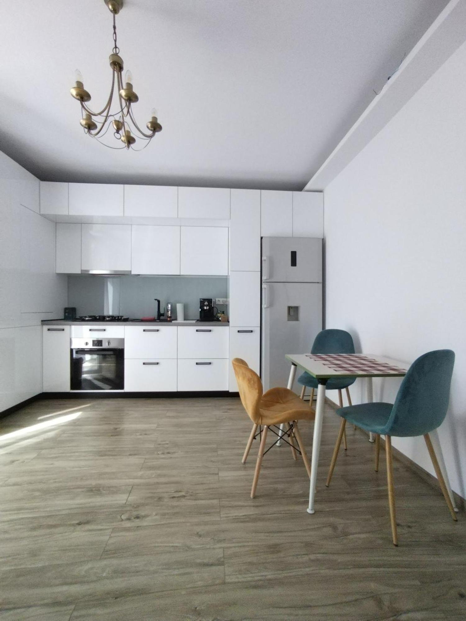 Kira Apartment Букурещ Екстериор снимка